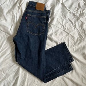 Levi Wedgie straight jeans